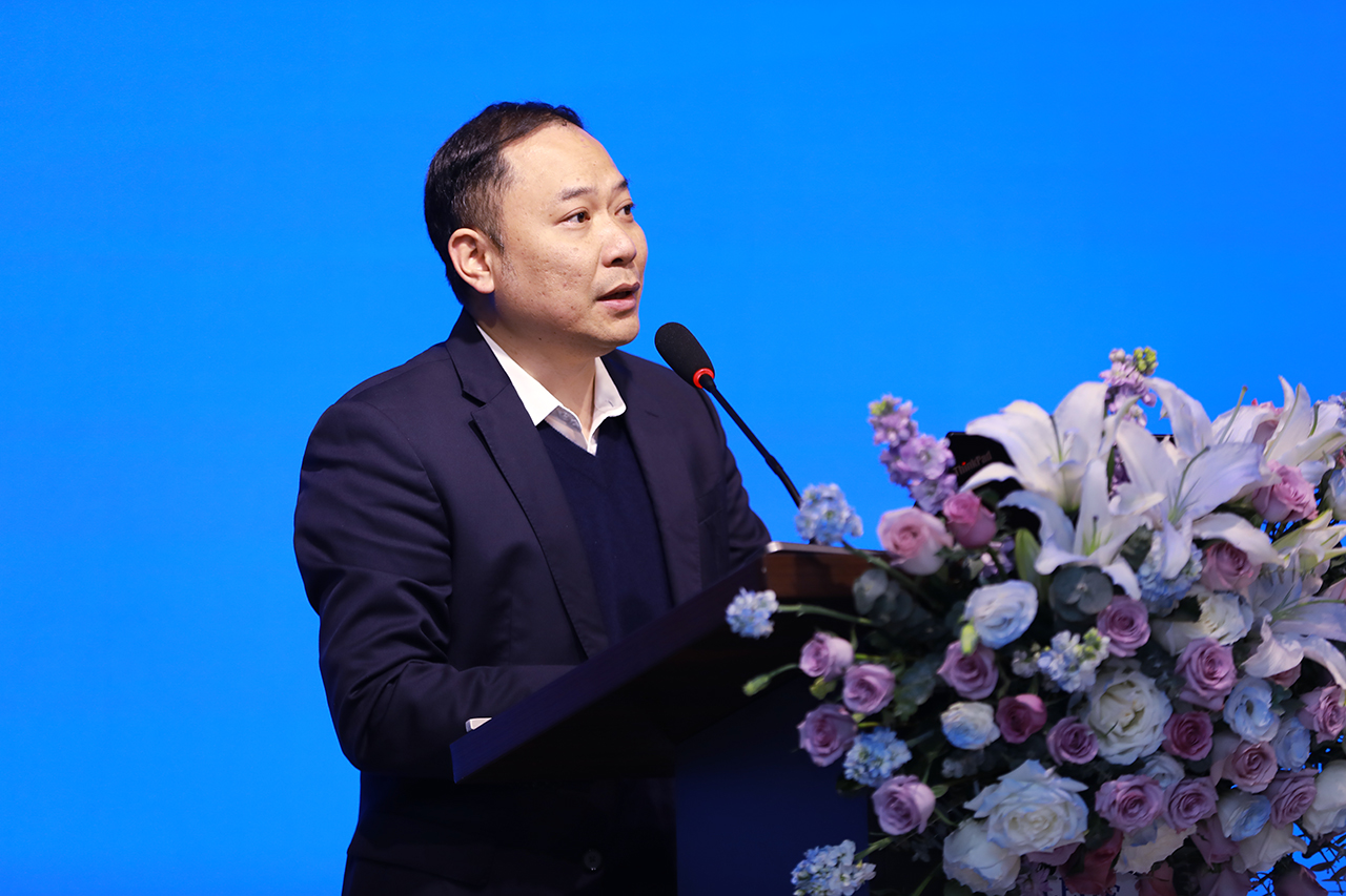 suncitygroup太阳新城常务副董事长何柏略致欢迎辞.JPG